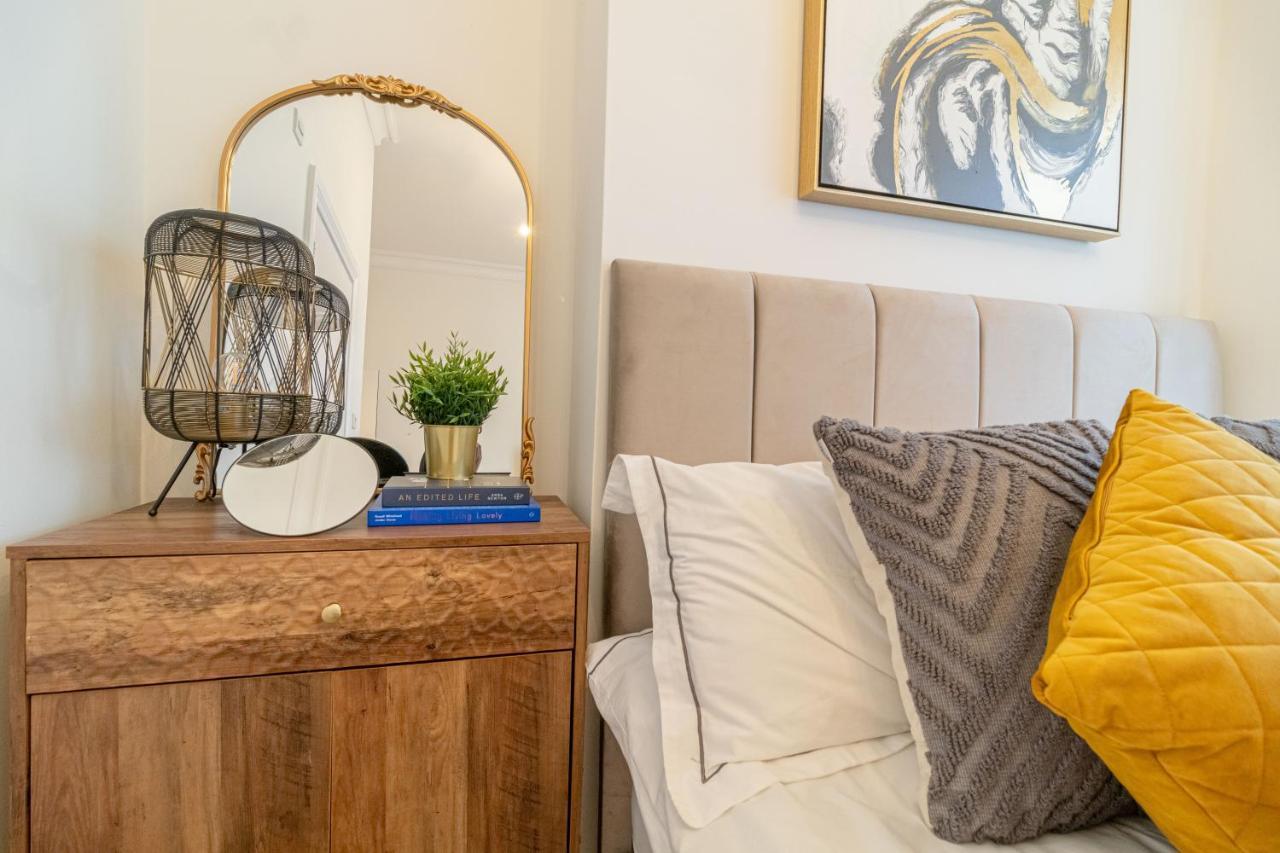 Large Blythswood Apartment