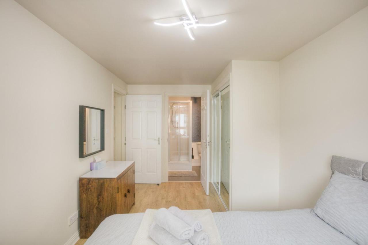 Spacious 2-bed Serviced With Free Secure Parking Central Sse Hydro