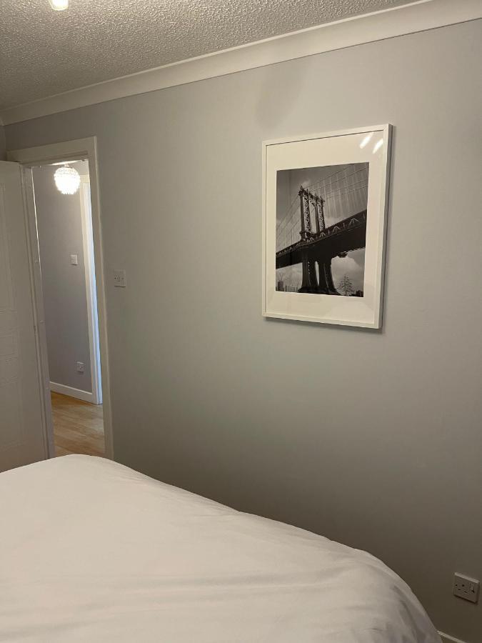 2 Bed Contemporary Free Parking Netflix Sleeps 4 Glasgow