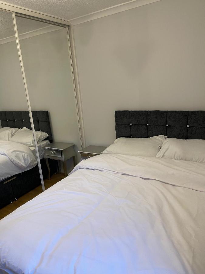 2 Bed Contemporary Free Parking Netflix Sleeps 4 Glasgow