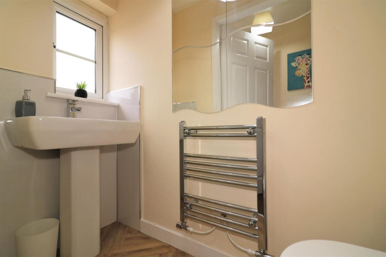 Signature - Harris House Apartment Glasgow