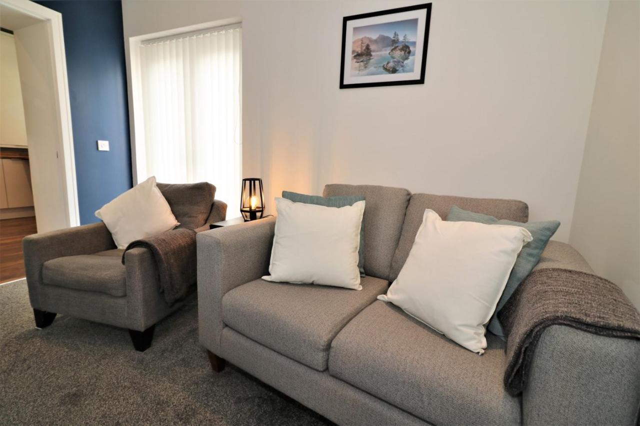 Signature - Railway Apartment *