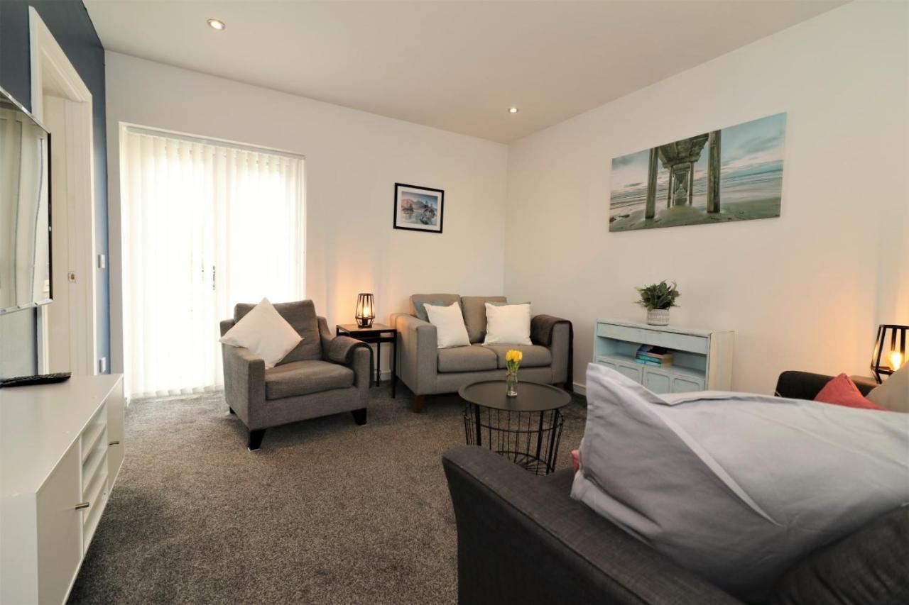 Signature - Railway Apartment Glasgow