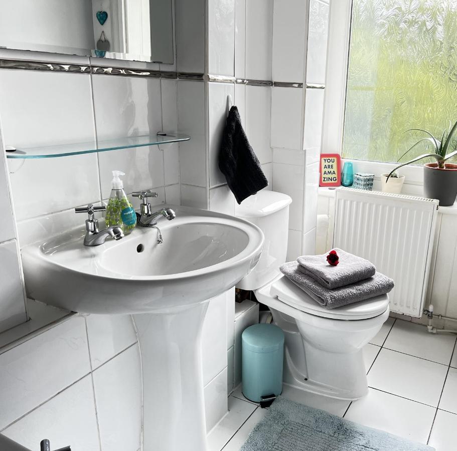 Apartment 1 Bedroom Flat In Tolcross, Floor. Glasgow