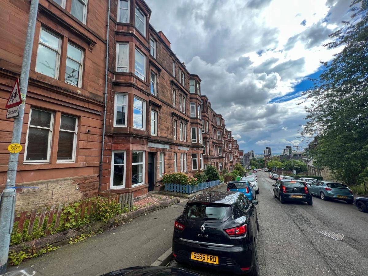 Modern 1br West End Flat Glasgow