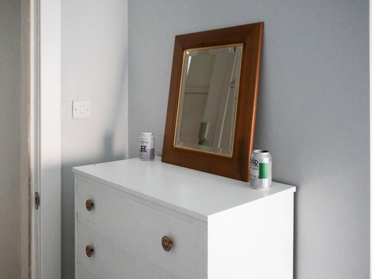 Apartment Pass The Keys Lovely Traditional 2 Bedroom Flat In West End