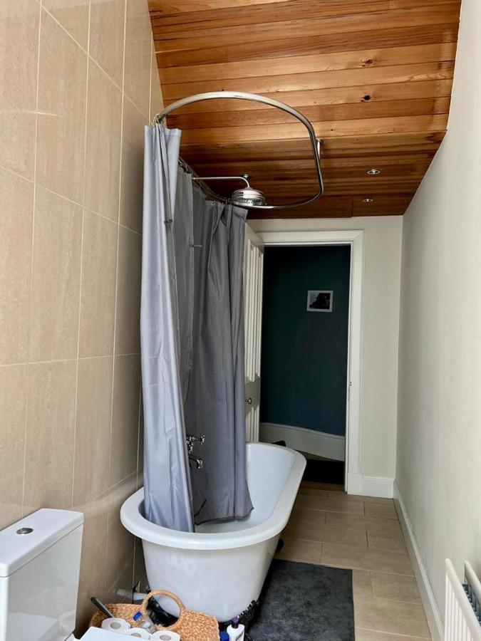 Beautiful Double In Idyllic West End Townhouse Homestay Glasgow