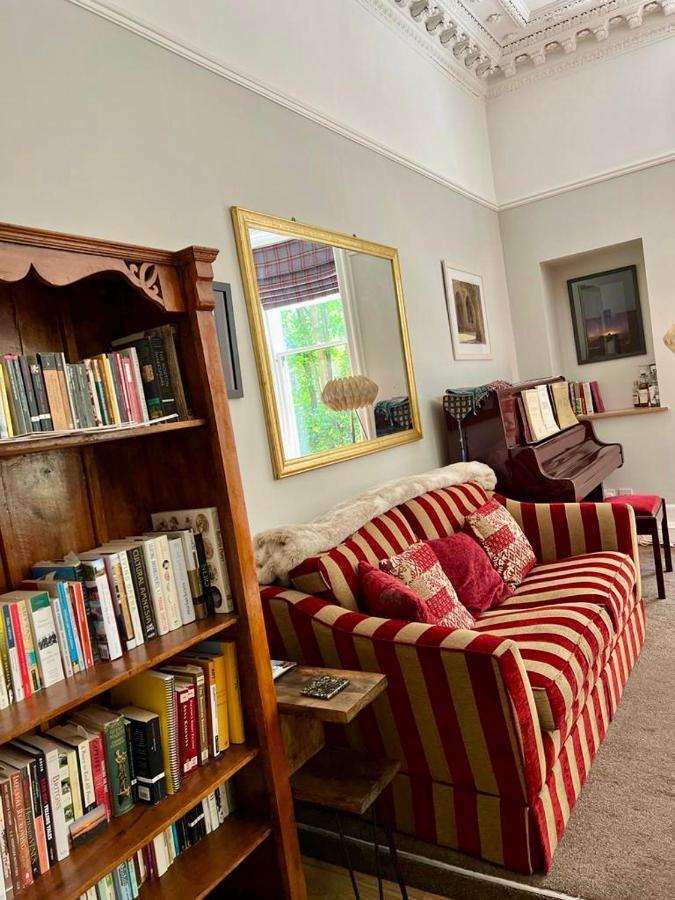 Homestay Beautiful Double In Idyllic West End Townhouse *