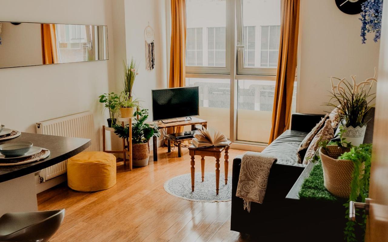 Apartment Lovely Bohemian In Heart Of Life