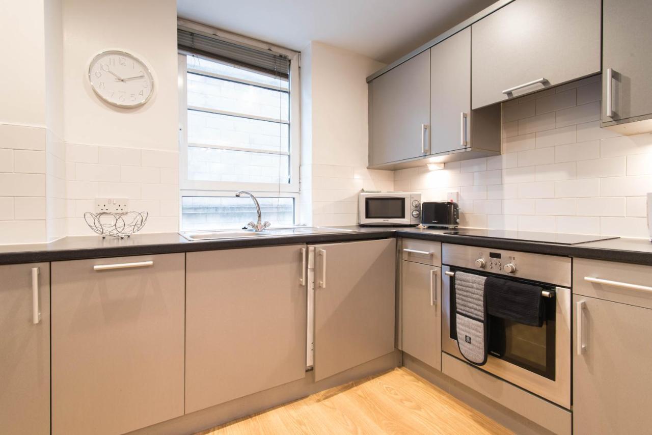 Apartment Modern Apartment, In The Heart Of