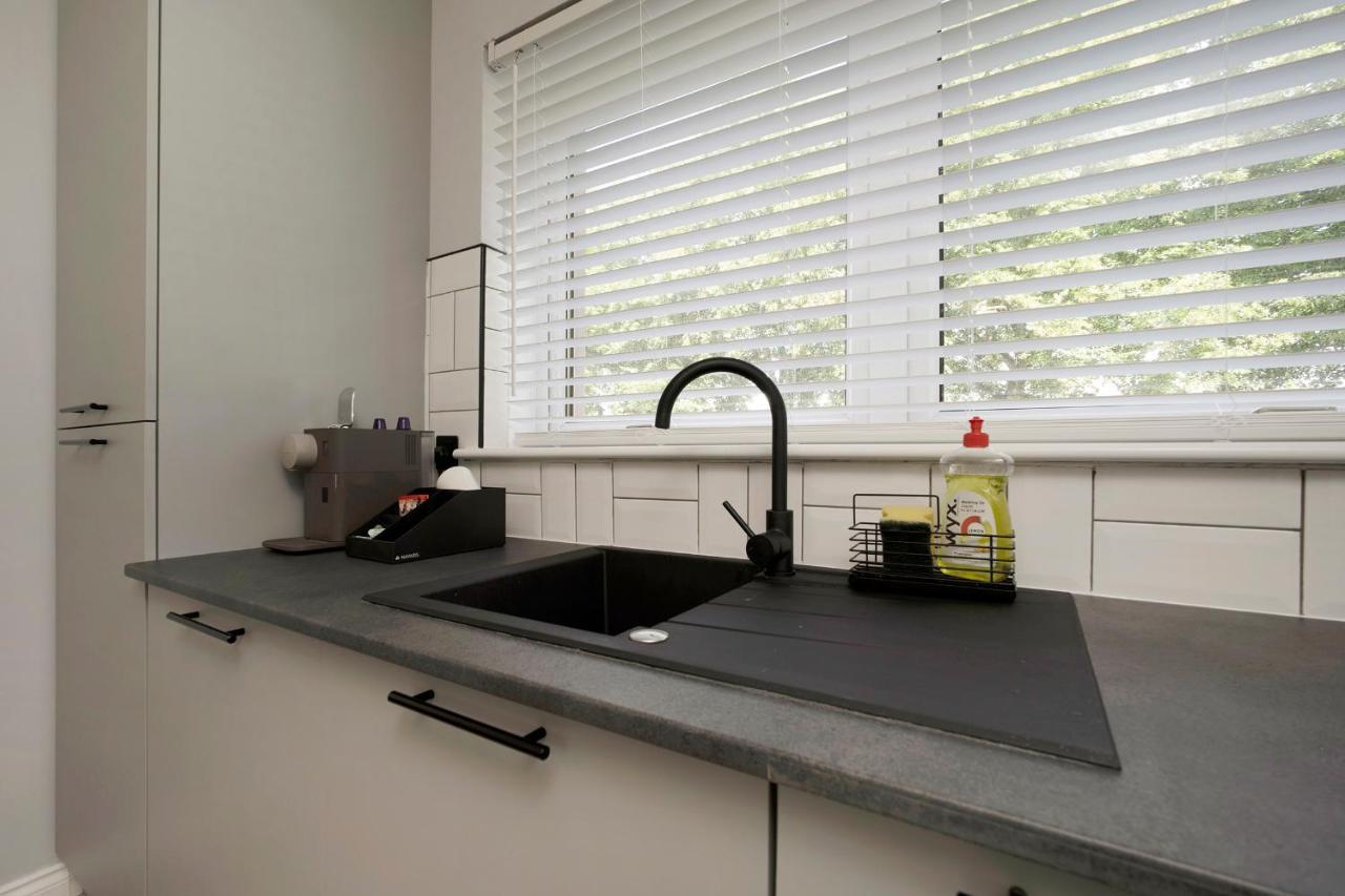 Luxury 1 Bedroom Serviced In Centre * Glasgow