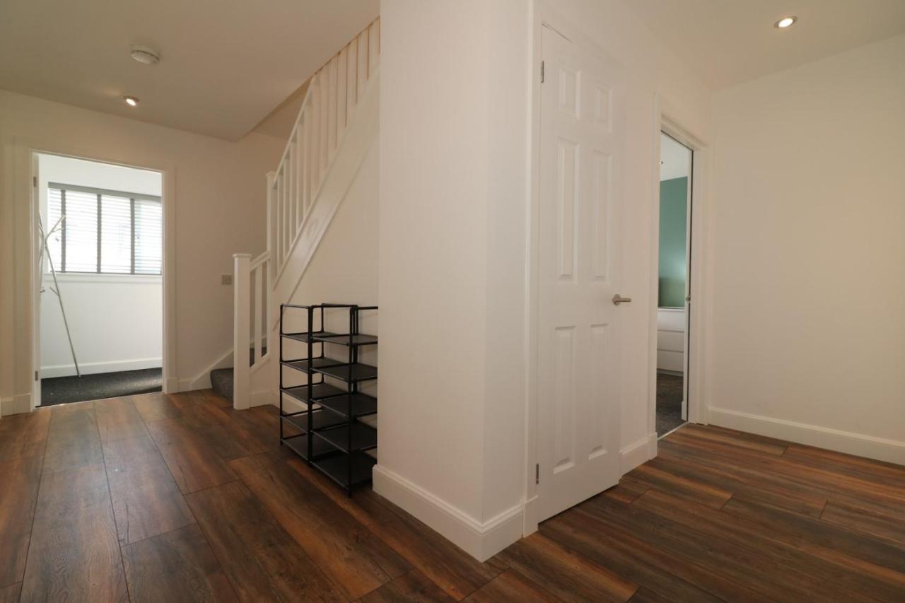 Apartment Signature - Railway House 5 Bed Glasgow