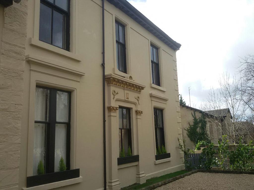 Crosshill House