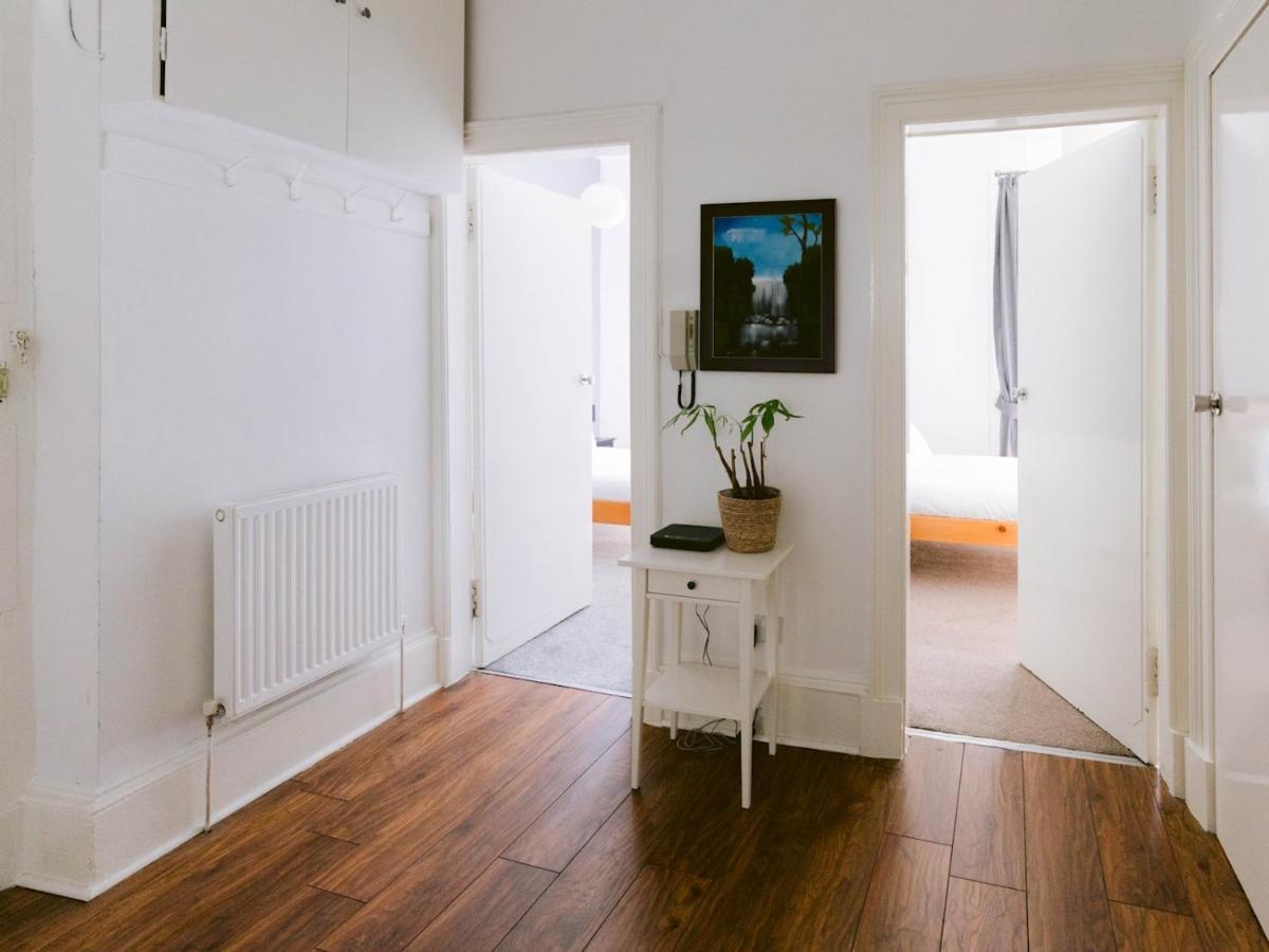Pass The Keys 2 Bed In West End
