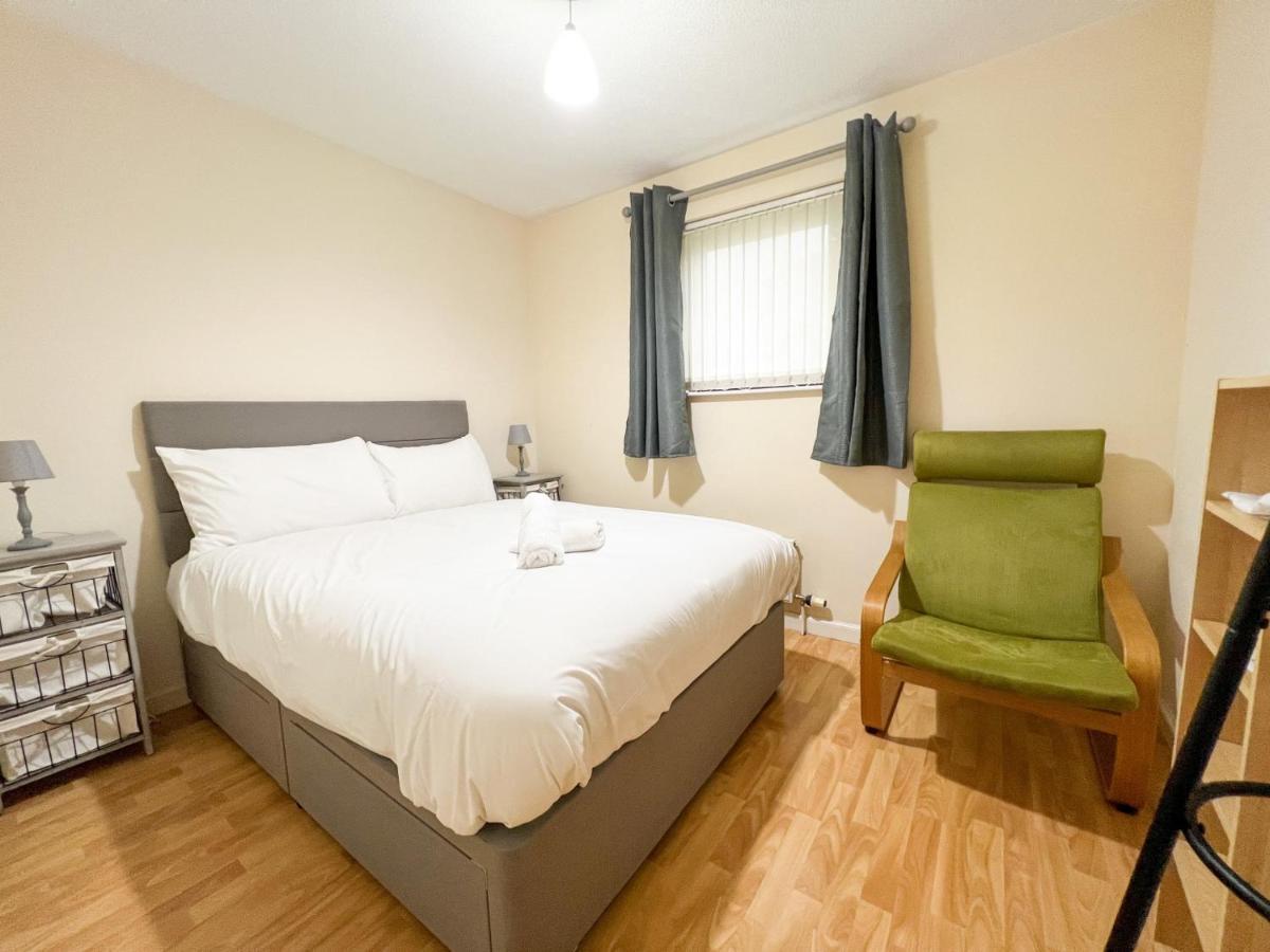 Apartment 2 Bedroom - River Clyde - Parking *