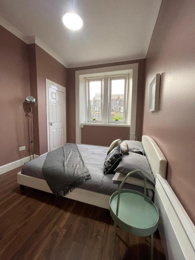 2 Bedroom Flat In West End Glasgow