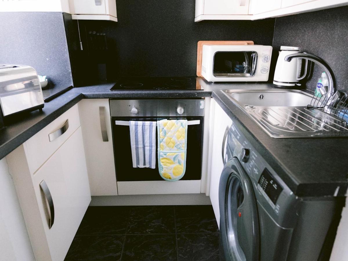 Pass The Keys 2 Bed In West End Apartment