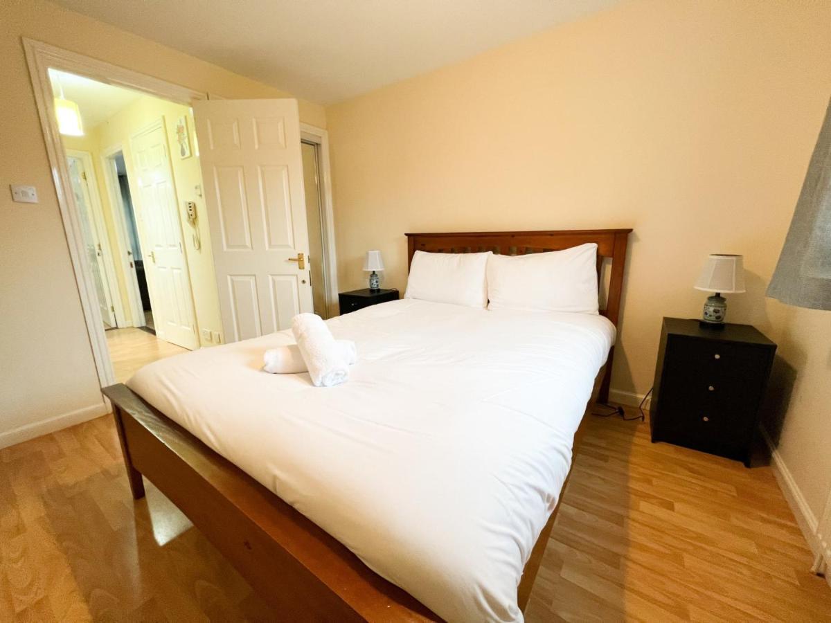 2 Bedroom - River Clyde - Parking Apartment *