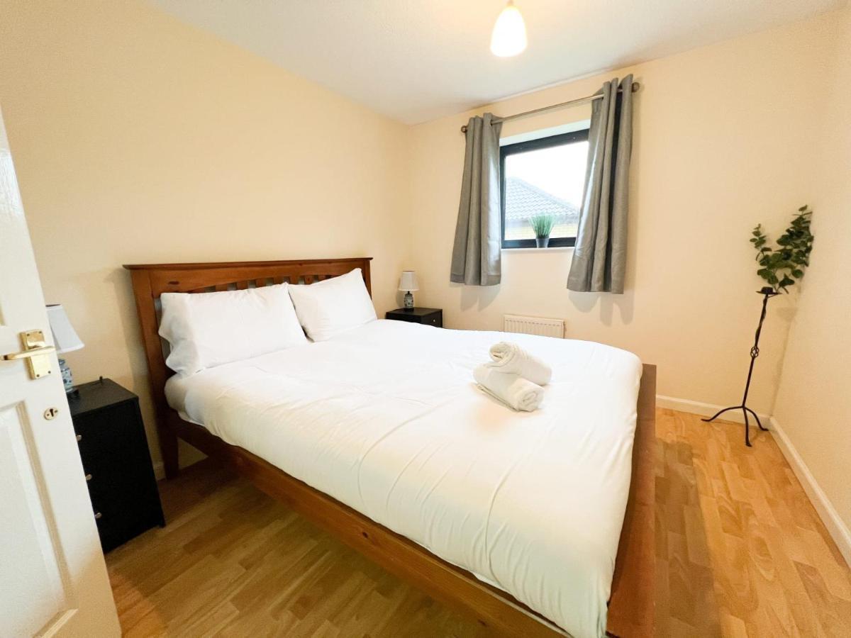 2 Bedroom - River Clyde - Parking Apartment
