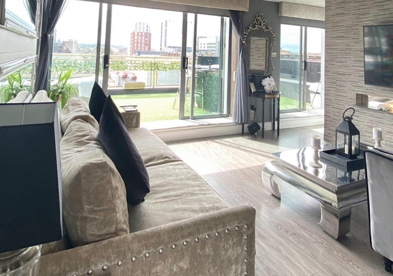 Two Bedroom Penthouse Apartment Glasgow