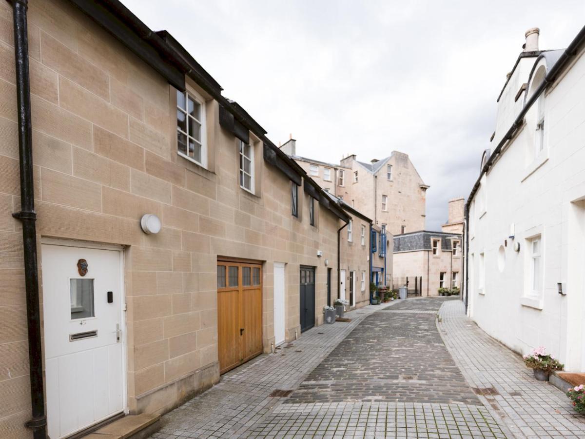 Holiday home Pass The Keys Beautiful Unique 3bed Mews House Glasgow