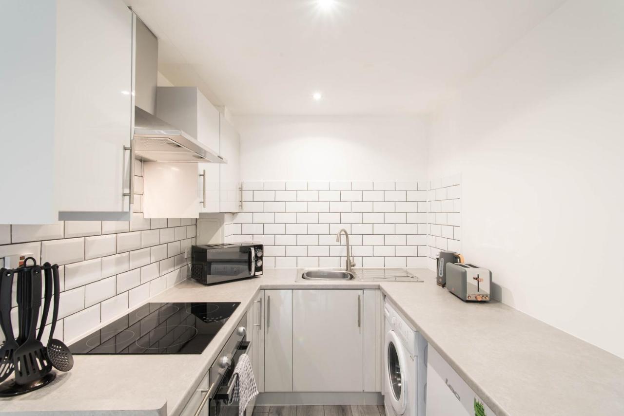 Apartment Lovely 5 Minutes From Centre, West End And Hydro *