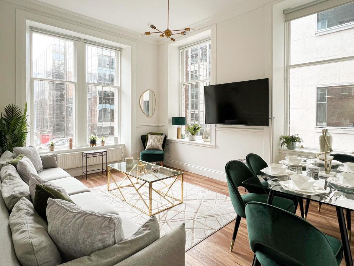 Large Blythswood *