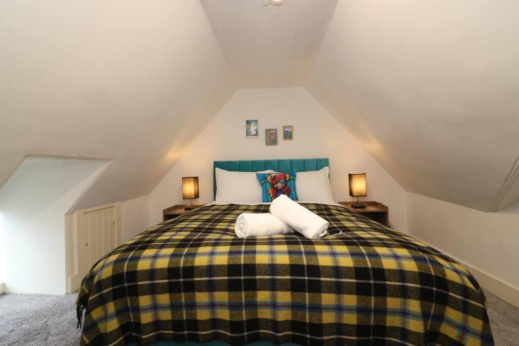 Apartment 10 Bedrooms Pool Table Garden Piano Glasgow