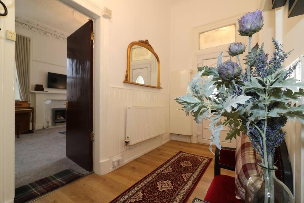 10 Bedrooms Pool Table Garden Piano * Glasgow