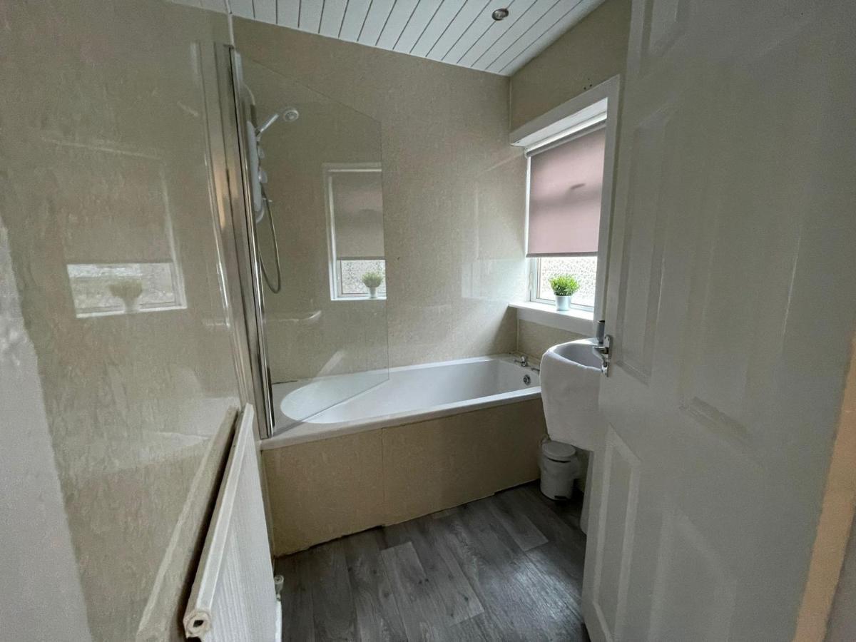Cardonald House Holiday home *