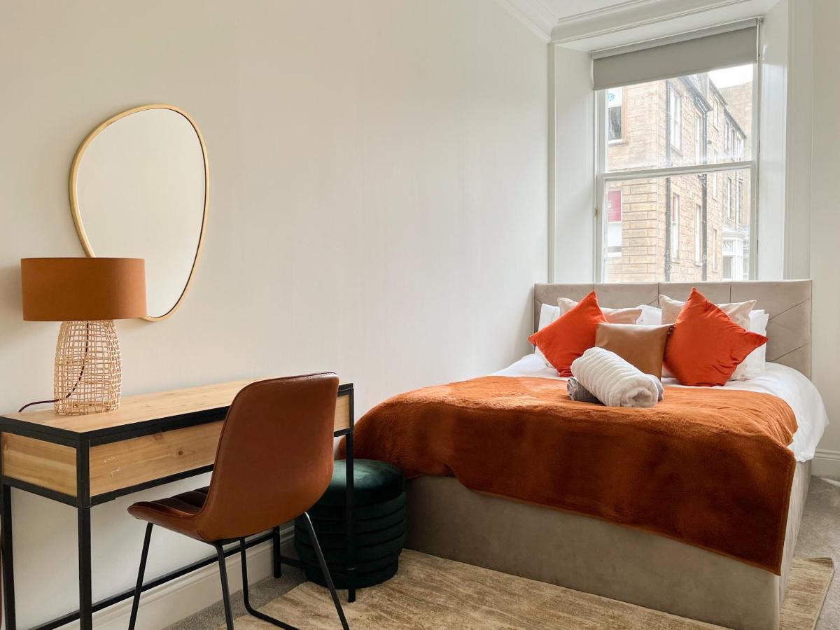 Large Blythswood *