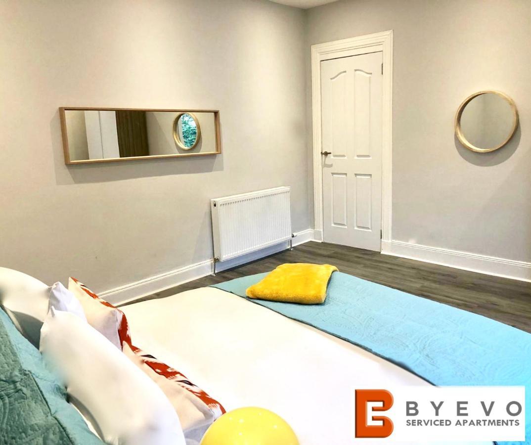 Holiday home Byevo Almar - Close To And Airport - Perfect For Contractors Or Large Groups