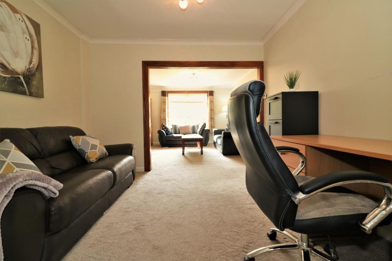 Signature - Dumbreck House Apartment