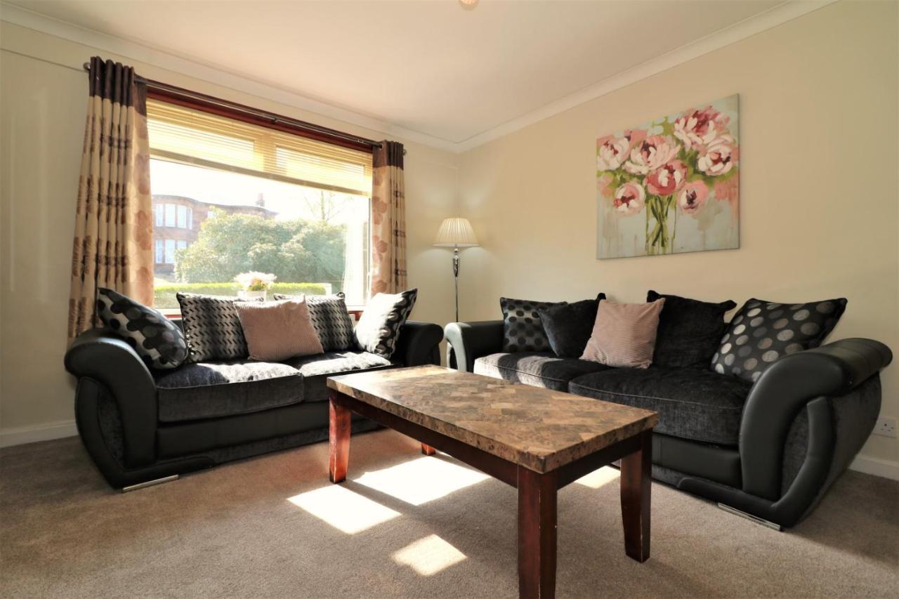 Signature - Dumbreck House Apartment Glasgow