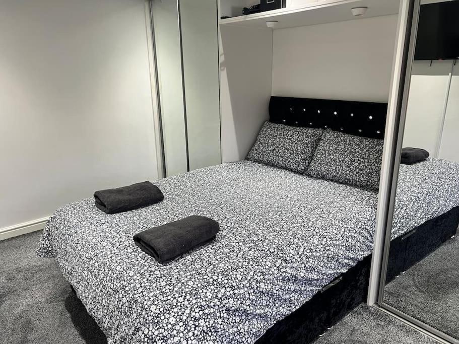 Holiday home Lovely 3 Bed In With Free Parking Glasgow