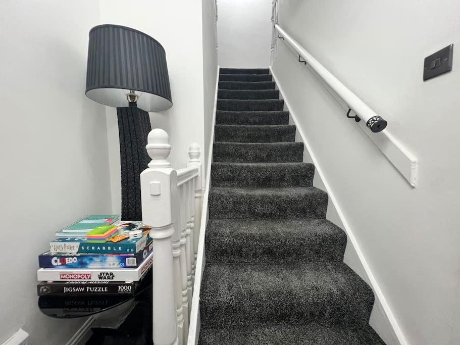 Lovely 3 Bed In With Free Parking