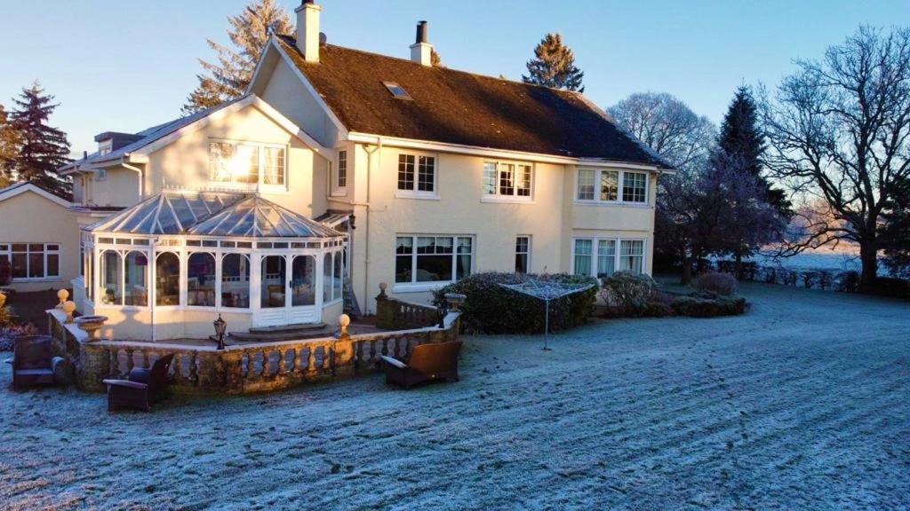 Homestay Finn Village - Loch Lomond With An Indoor Jacuzzi Whirlpool Bathtub *