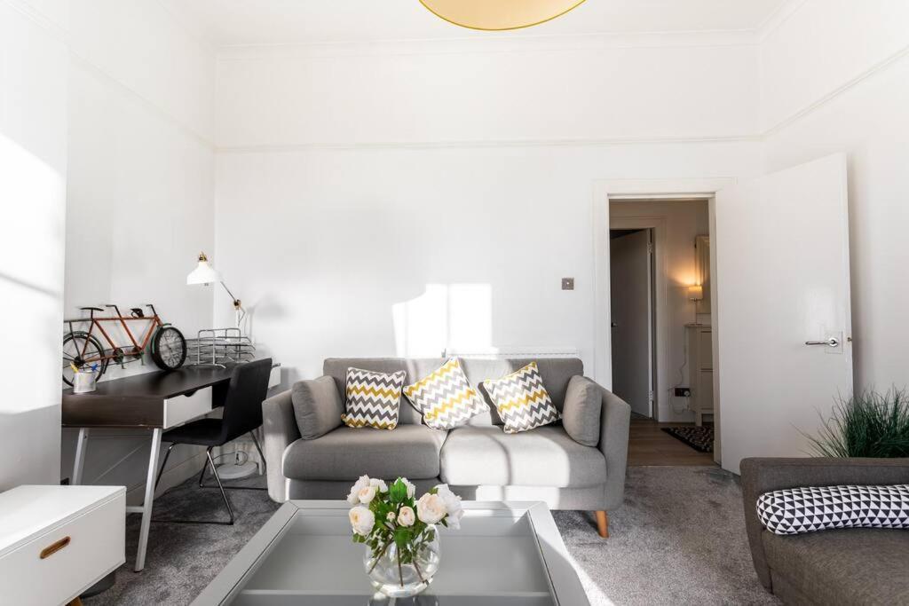 West End 5 Min Walk To Secc And Hydro Apartment