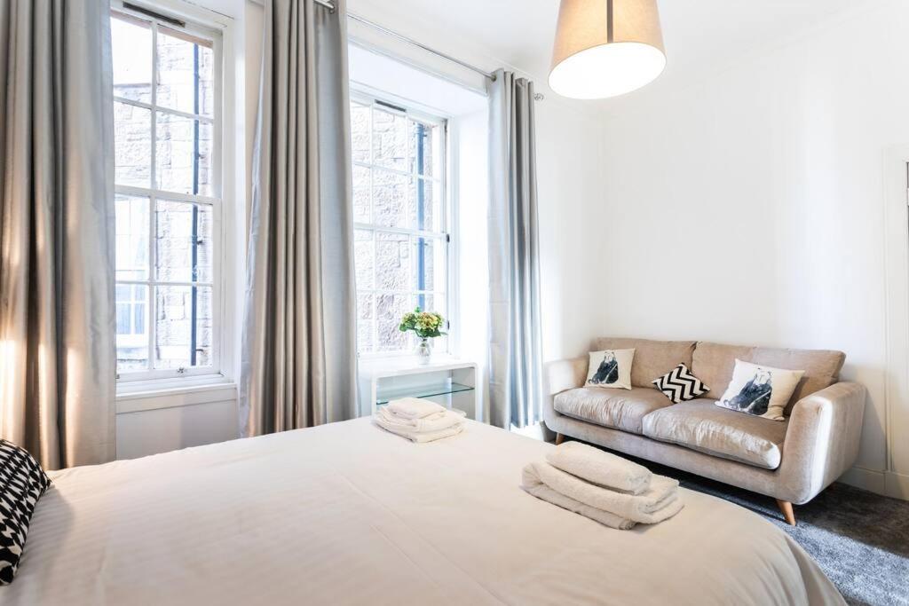 Apartment West End 5 Min Walk To Secc And Hydro *
