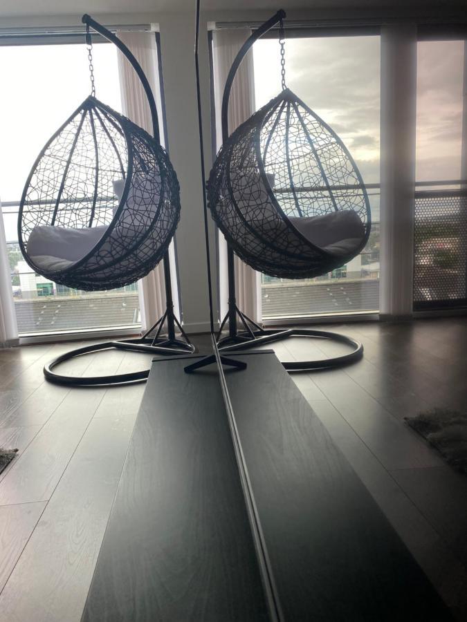 Modern 2-bed In Secc/hydro Apartment Glasgow