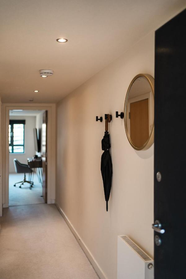 West End Escape - Prime Location Apartment *