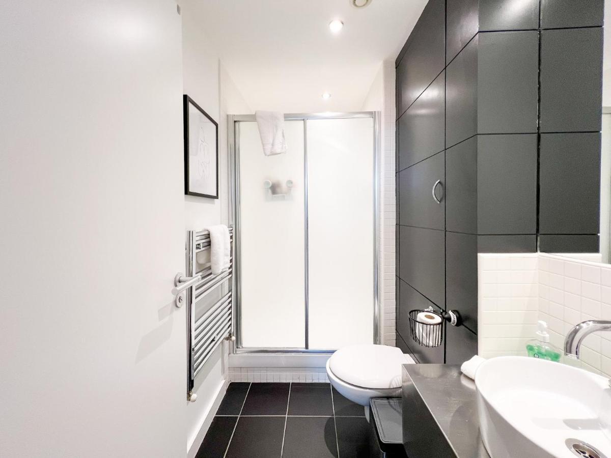 Lovely 2 Bed Duplex With Hydro Views Glasgow