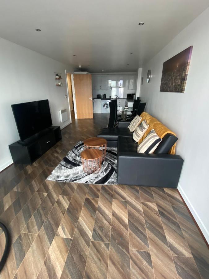 Apartment Modern 2-bed In Secc/hydro