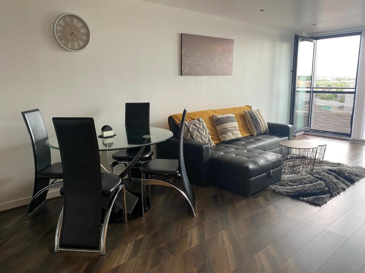 Modern 2-bed In Secc/hydro Apartment