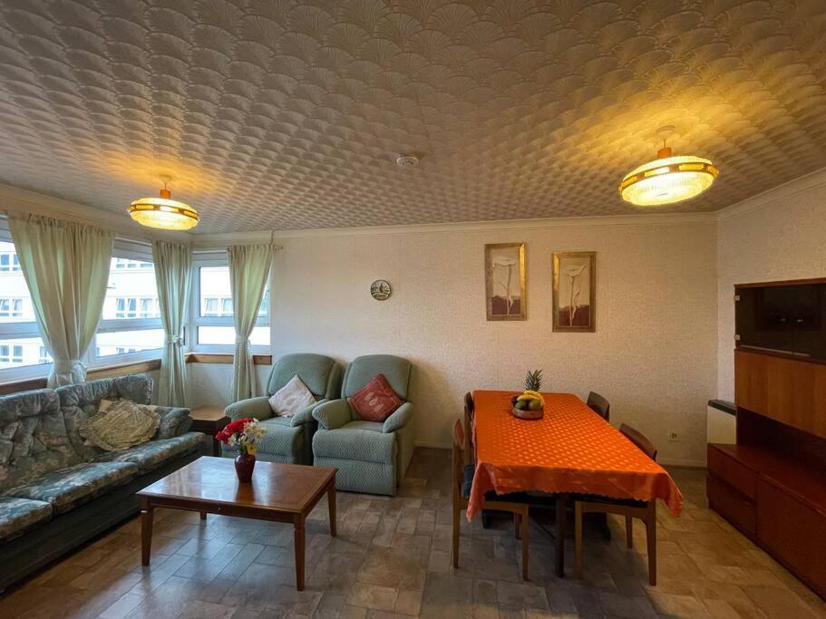 Apartment West End Hidden Gem - Modern 2-bedroom With Residents Patio Glasgow