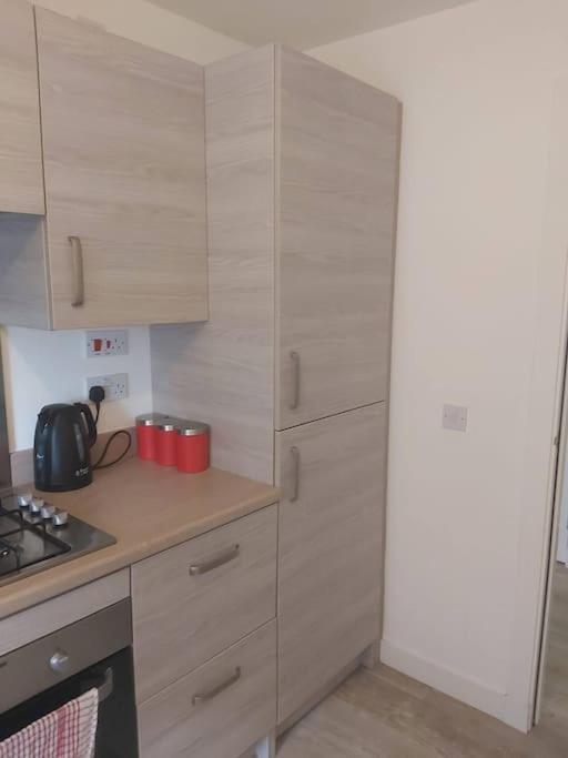 Apartment City, Celtic Park & Emirates Stadium Apartment, For Families Or Age Over 23 *