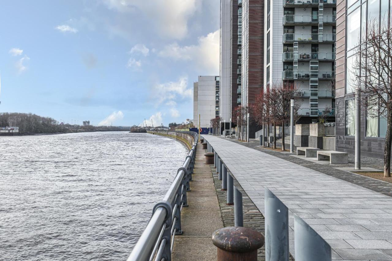 Riverside Modern 2 Bedroom Flat Glasgow