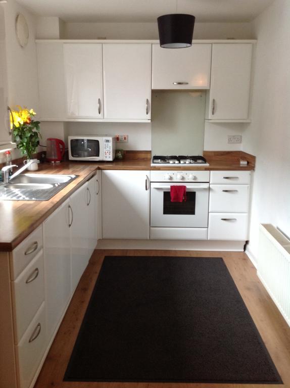 Apartment Bellway Commonwealth Apartment, Only Ages Over 23