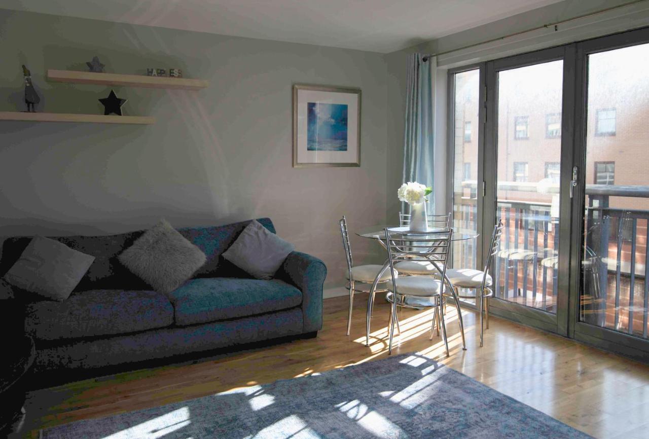 Bright Contemporary Merchant Flat In Location Apartment *