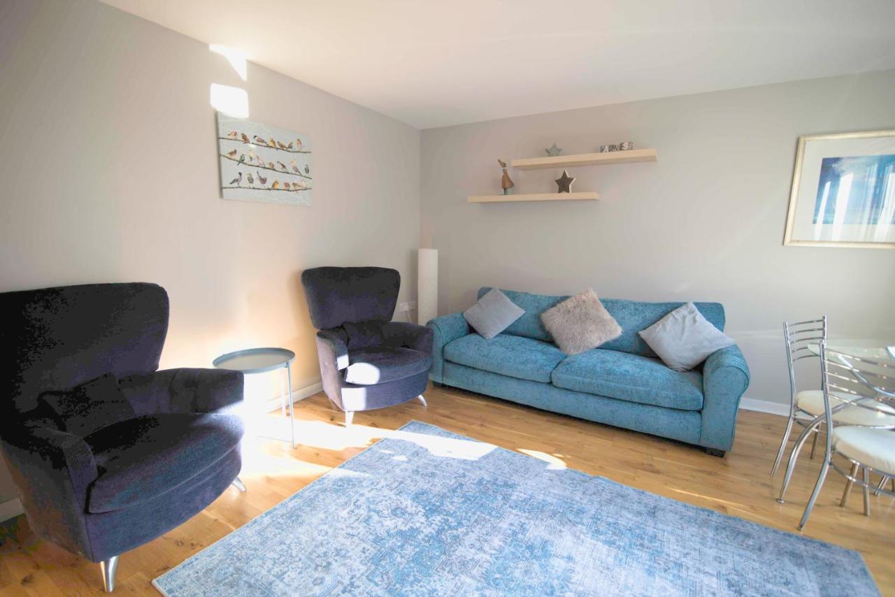 Bright Contemporary Merchant Flat In Location Apartment